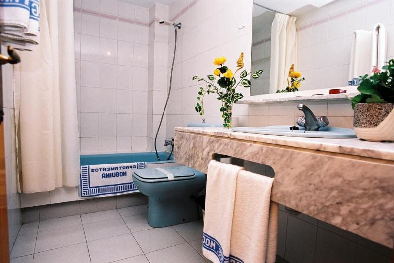 Apartamentos Moguima Рокетас де Мар Екстериор снимка